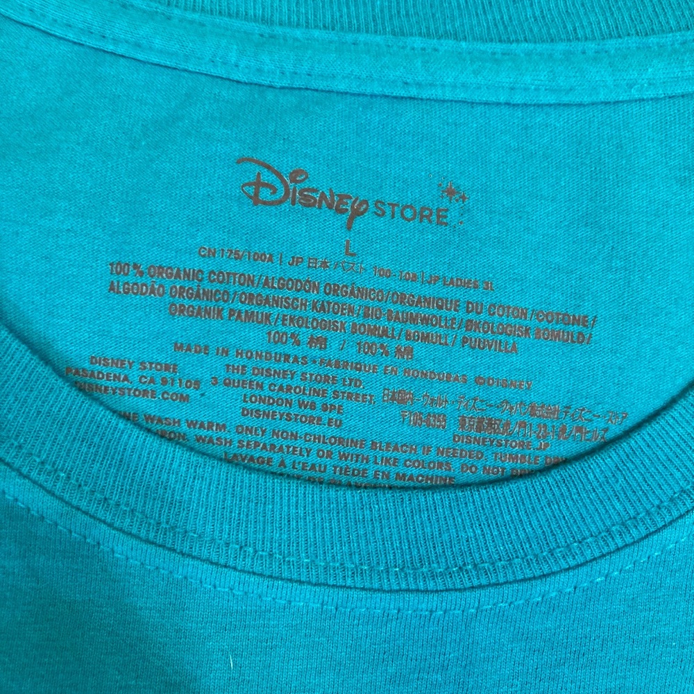 Disney Store Star Wars Tee Size Large